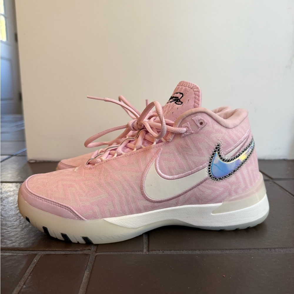 Nike LeBron NXXT Genisus Basketball Shoes